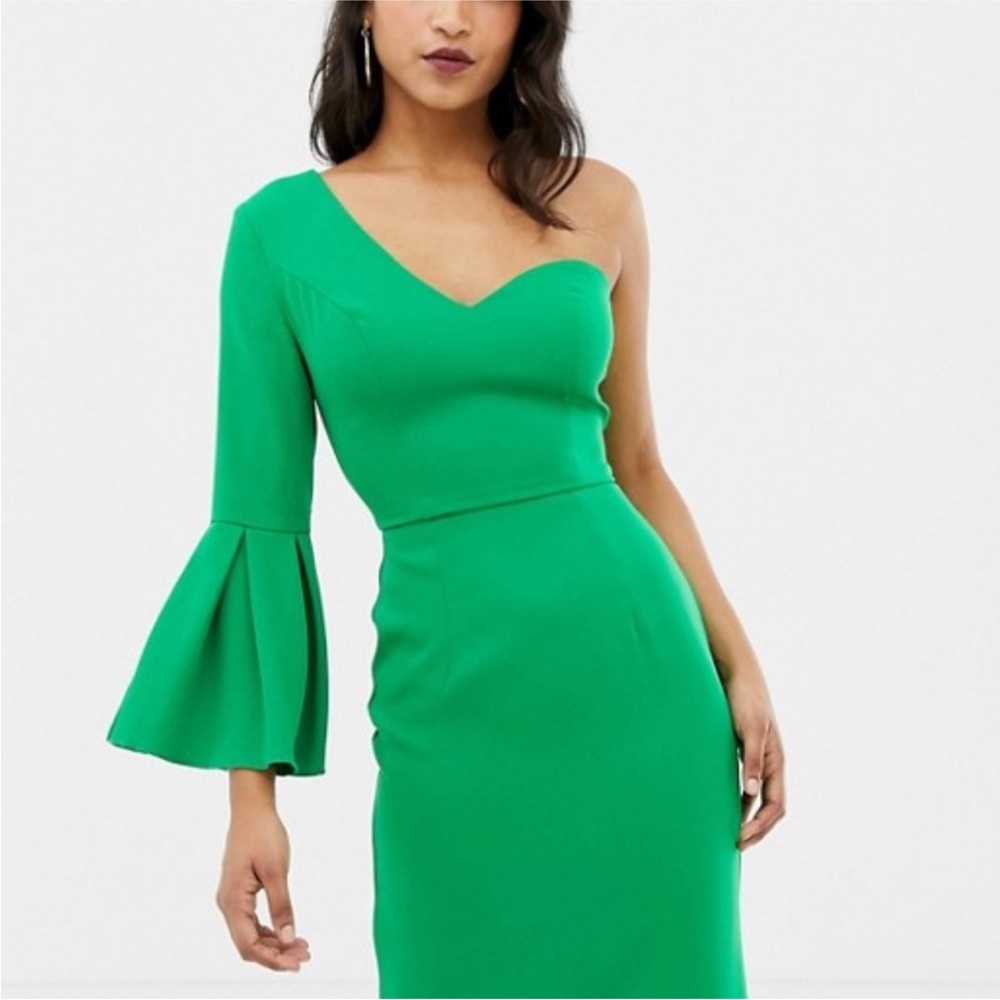 Yaura one shoulder vibrant green long gown, size 12
